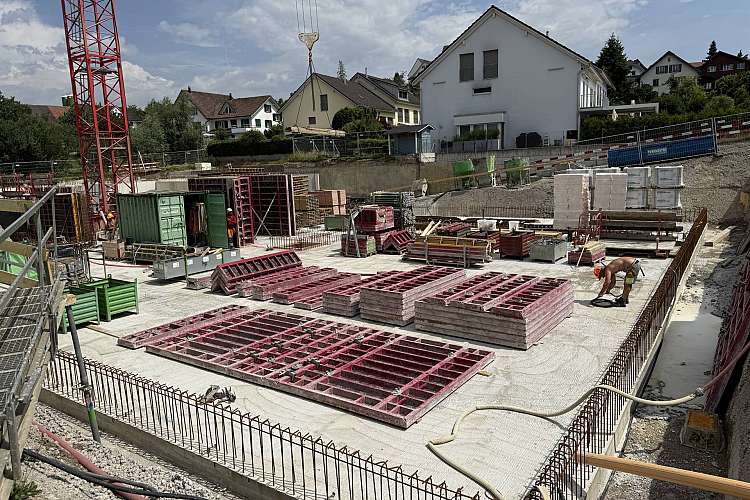 Eichmatt Neubauprojekt Baumaterial lagern
